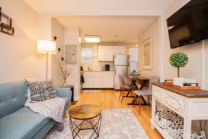 Image of Charming Bi-level Townhouse Near Harvard & Mit