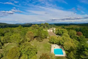 Image of 17th century farmhouse for rent
