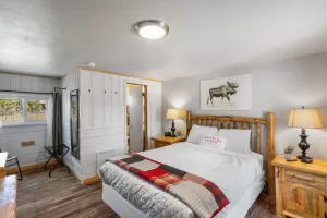 Image of Bucking Moose Chipmunk Room (#5)