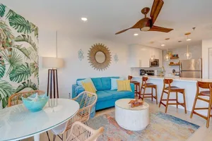 Image of Tiki Time Top Floor King 1 BR 1BA
