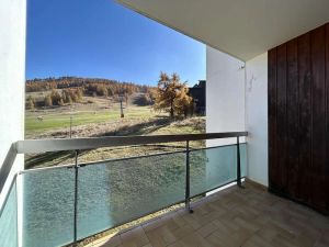 Image of Ski-in\/ski-out & foot of the slopes, 1st floor, view ski slopes, parking, tv, 50m², Montgenèvre