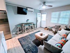 Image of 1 BR Suite\/1st Floor \/ East Side of Beach Block