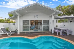 Image of Barefoot in Lennox- Beachfront Pool