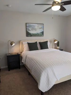 Image of Pool\/ComfyKingBedDownstairs\/3bdrm\/NearEntertainment\/Restaurants\/FullyStockd\/Safe