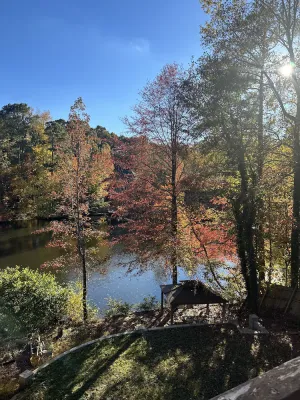 Image of Chandler Retreat - Lakehouse
