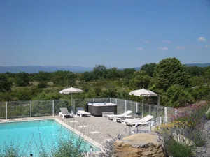 Image of Villa Les Lavandes with its private pool and outdoor multi-jet spa