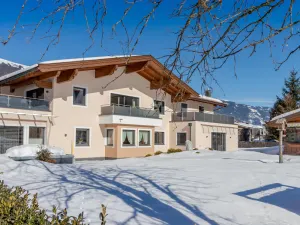 Image of Very spacious and luxurious penthouse with open views