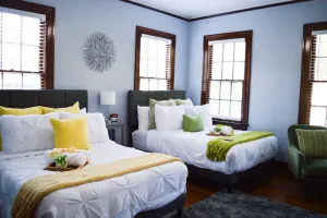 Image of Blue Bengal Bungalow 5 mins to Downtown Jackson & 15 mins to Jackson’s Airport