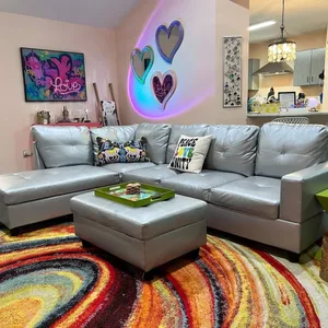 Image of Groovy House-King Bed-Pets-Patio-Fence yrd