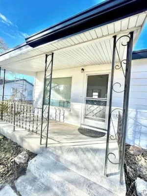 Image of Cheerful 2 bedroom house in the heart of town