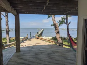 Image of Private Bayfront Apartment with King bed and Awesome View