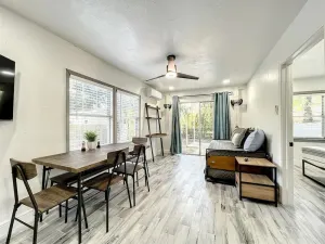 Image of Relaxing 1br Stay Fast Wi-fi Pet Friendly