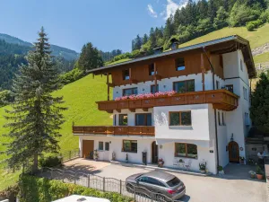Image of Cosy apartment with ski storage