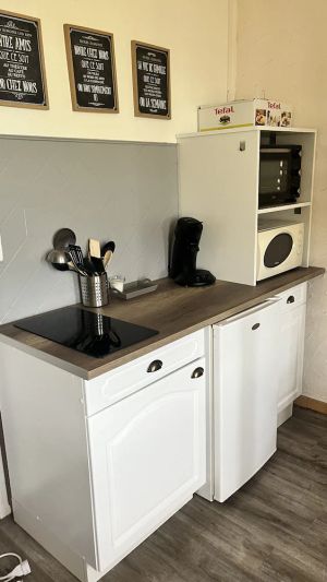 Image of 3-person studio at the foot of the slopes