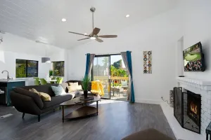 Image of Amber Back · Stunning Beach Townhouse, newly remodeled