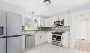 Image of Modern 5 BD Yale New Haven