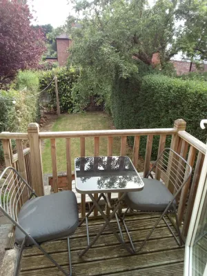Image of £85\/night cosy annex in the beautiful  suburbs of Nottingham. Close to shops!
