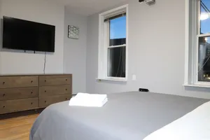 Image of TwinCity 2 BR\/1 BA Apt - Rainfall Shower!