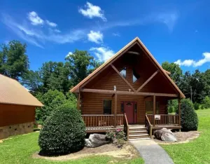 Image of Easy Drive Resort Cabin w\/ Hot Tub, Mtn View, and Resort Pool Near National Park