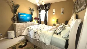 Image of Nabor(9) private room with bath in clean & quite