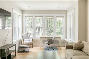 Image of Great Evanston Home- great for traveling families! Parking Included