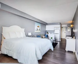 Image of Oceanfront Efficiency T507