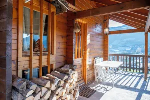 Image of Chalet South Terrace with Mountain View *Fireplace *Parking *Pets