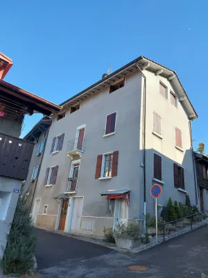 Image of Attractive F3 in the Pêcheurs district of Thonon Les Bains