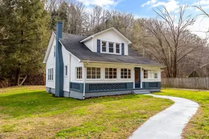 Image of Spacious Farmhouse Near Red River Gorge Sleeps 12