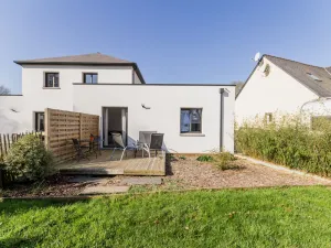 Image of Cozy Getaway in Brière Park, Near Guérande & La Baule, W\/Private Garden & Modern Amenities