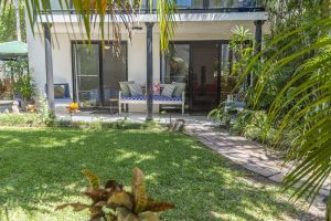 Image of BESAKIH @ BYRON BAY  central to town & main beach , large garden, pet friendly