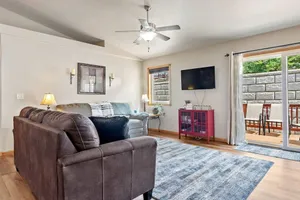 Image of Convenient Townhouse - Near Airport
