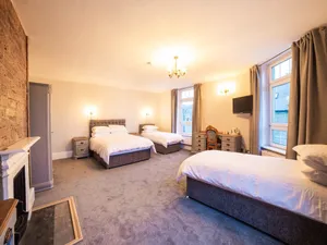 Image of Churchill's Hotel