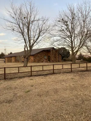 Image of Western themed home on the hill in the country!