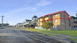 Image of Lazy Dayz On Booner!