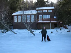 Image of Lake House Wooded Vacation Retreat and Nature Escape