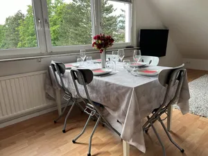 Image of Apartment 'Ruhige Wohnung Nahe Zentrum U Messe' with Private Pool