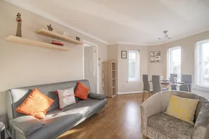 Image of The Cluthar - Ground Floor West End City Centre Rockvilla flat & Parking