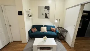 Image of Beautiful 1 Bedroom in a Private Townhouse