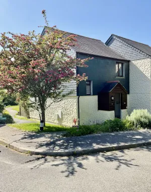 Image of Family owned cottage set in beautiful landscape gardens.