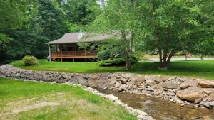 Image of Luxurious Mountain Retreat for the Discerning Traveler