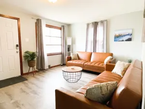Image of Comfy Home in Niagara Falls USA | Free Parking