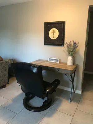 Image of Spacious 1 Bedroom Apt near beach .