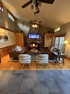 Image of Beautiful  Private Lakefront Oasis