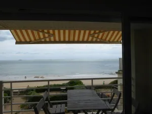 Image of 3 room apartment with direct access to Bonne Source beach