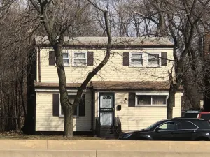 Image of Spacious Detroit retreat near Henry Ford Museum 16 min drive