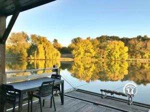 Image of Lakeside Chalet with Private Fishing Pier, Terrace & Family Amenities - Sleeps 7