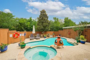 Image of Luxurious Home w Cinema Room & Private Pool