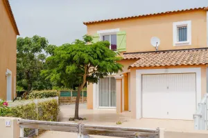 Image of Villa spacieuse 4 pièces, 6 couchages, terrasses ensoleillées, animaux acceptés, parking, proche plage - FR-1-409-127