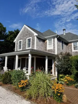 Image of Townhouse 2 Bedrooms \/ 2.5 Baths &   2 Private Parking Spaces